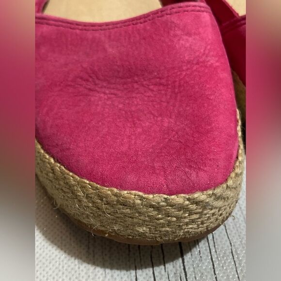 UGG Cicily Shearling Lined Espadrille Flat Fuchsia Leather size 6 Women’s - Picture 10 of 11